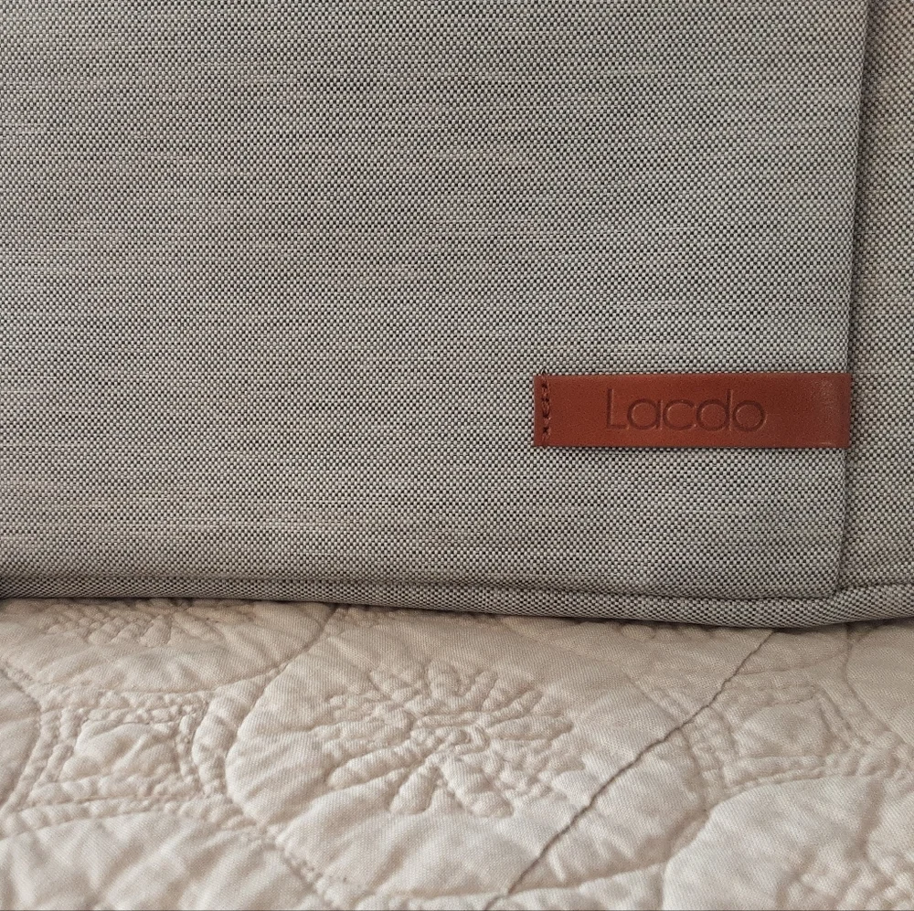 NEW WITH TAGS LACDO LAPTOP/ TABLET SLEEVE CASE